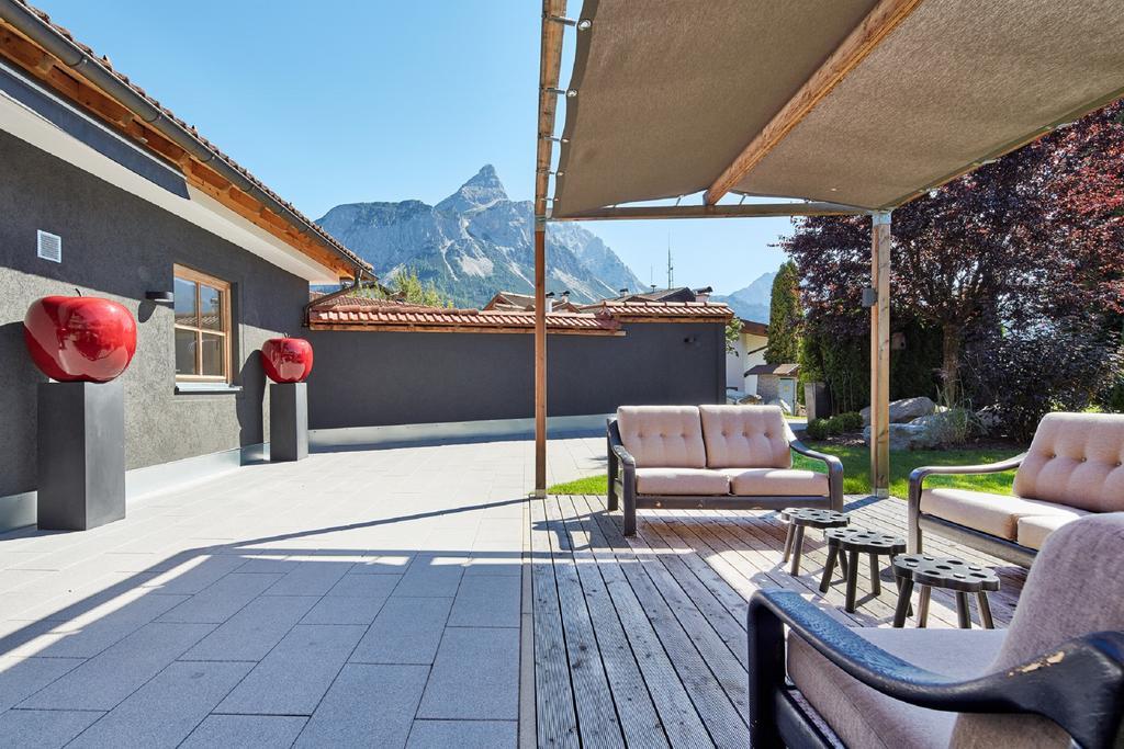 Der Gruene Baum Mountain Boutique Hotel Ehrwald Exterior foto